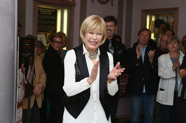 Loretta Swit Net Worth