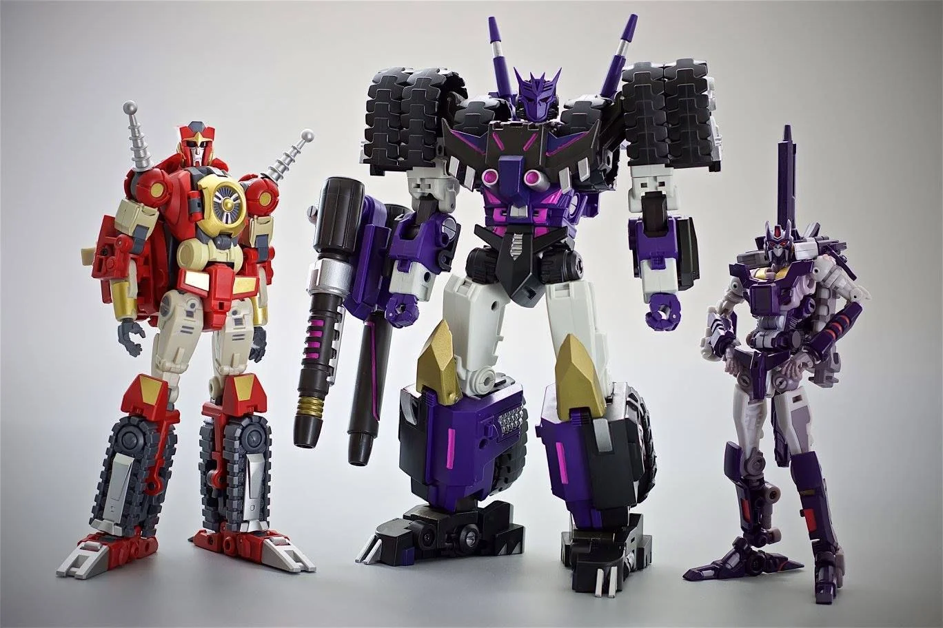 Transformers Mastermind Creations Pyro